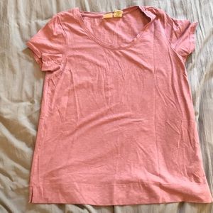 Pink stretchy T-shirt